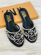 ZR Embroidered Pumps